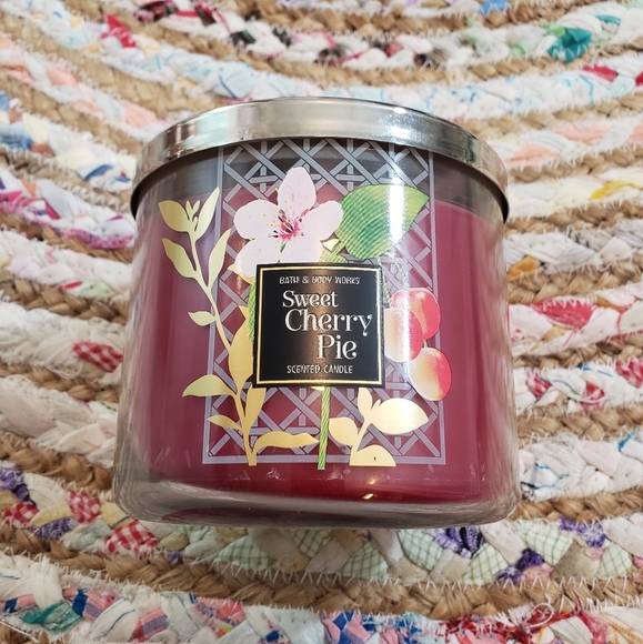 Sweet Cherry Pie 3 wick candle